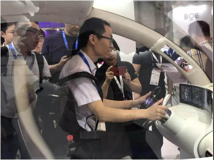 Visionox Auto Display DISPLAY CHINA 2019: what are Visionox, BOE, Tianma, HKC and Mantix ...
